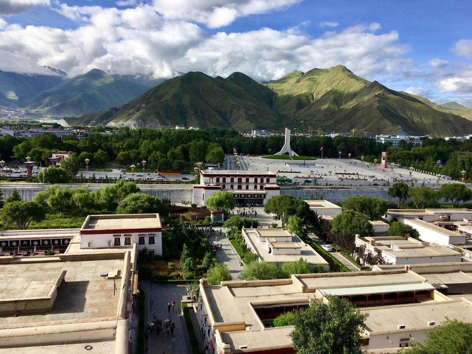 Beijing, Xi'an & the World's Highest Railway to Tibet