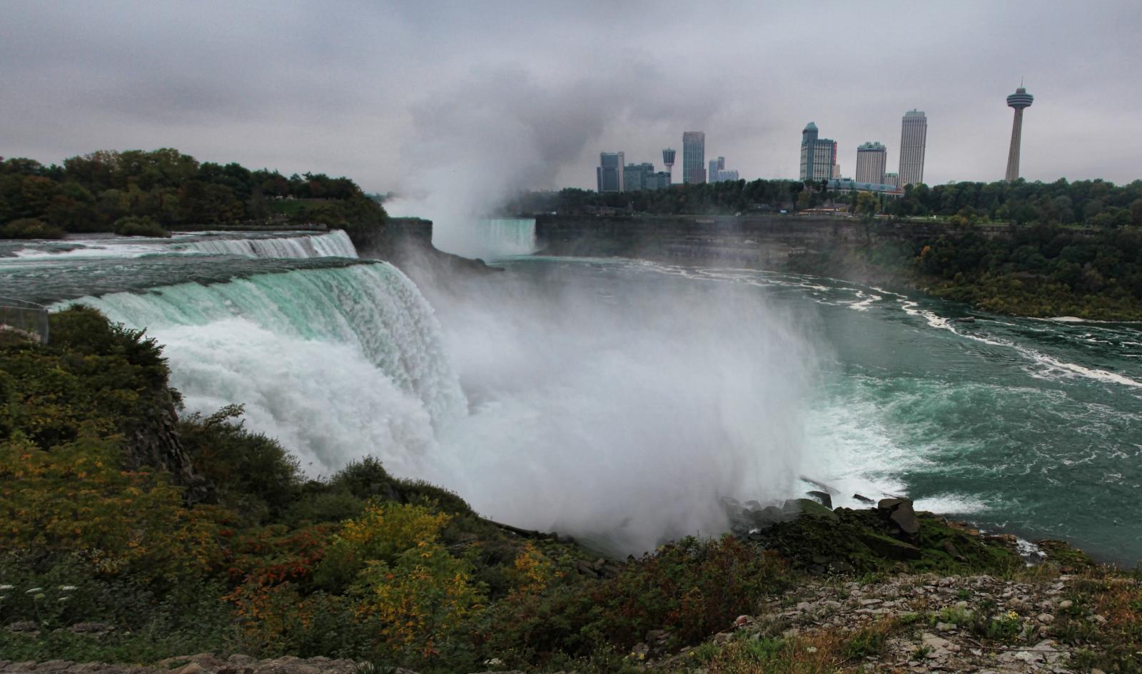Canadian Grand Prix™ 2027 with Niagara Falls